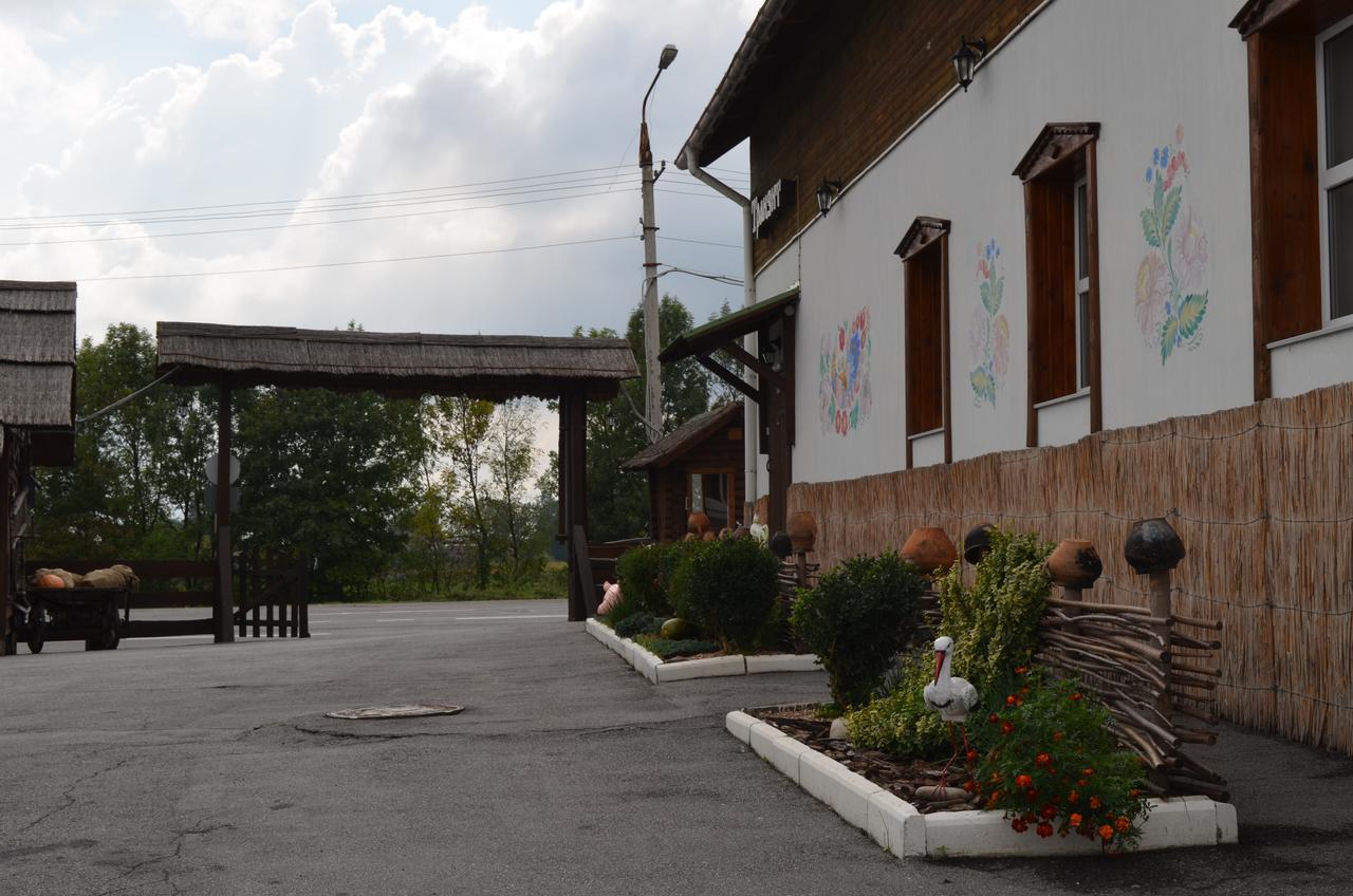 Transit Hotel Дяківці Екстер'єр фото