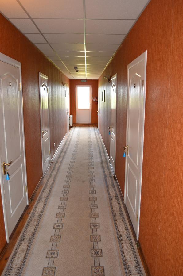 Transit Hotel Дяківці Екстер'єр фото