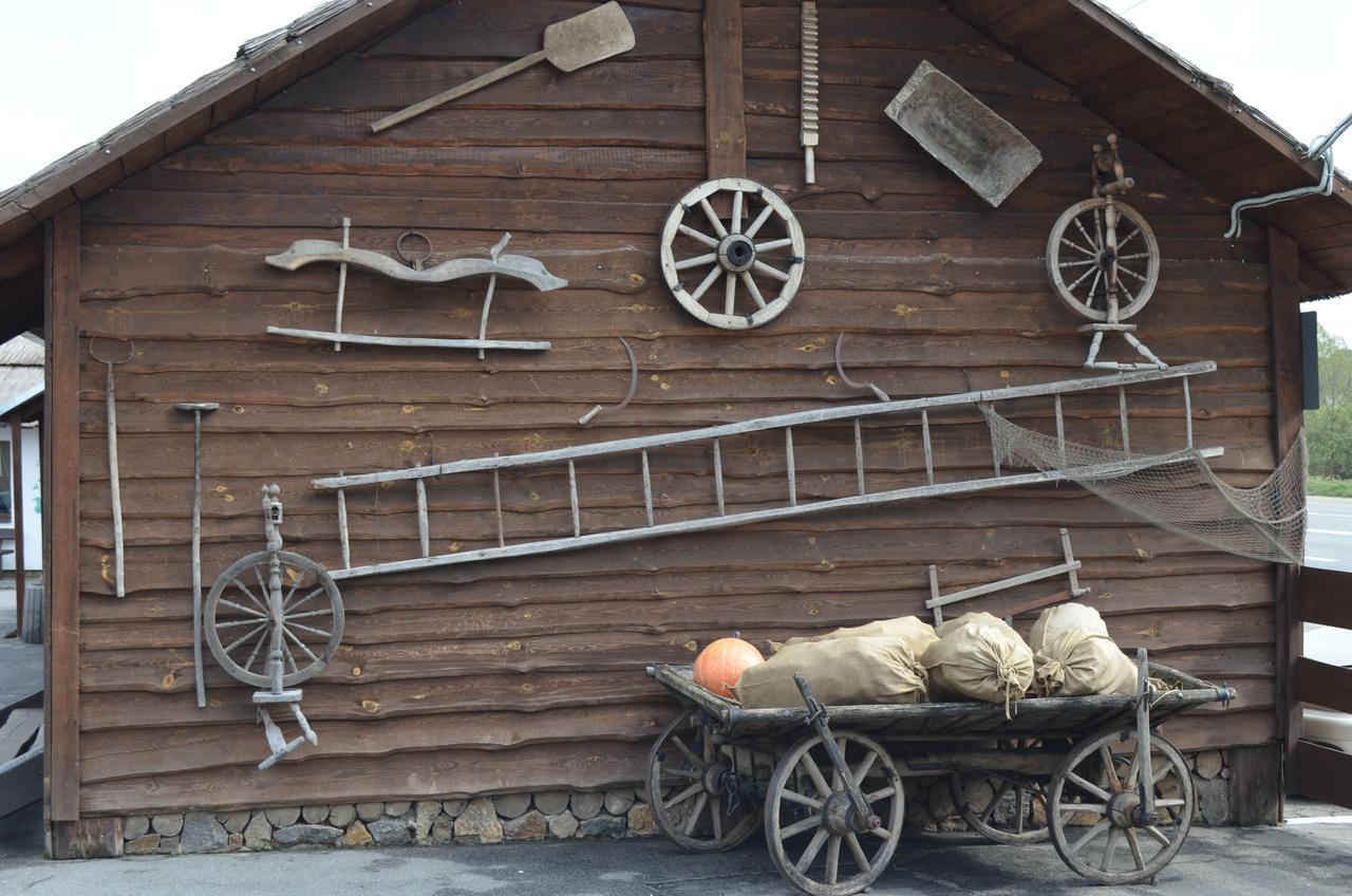 Transit Hotel Дяківці Екстер'єр фото