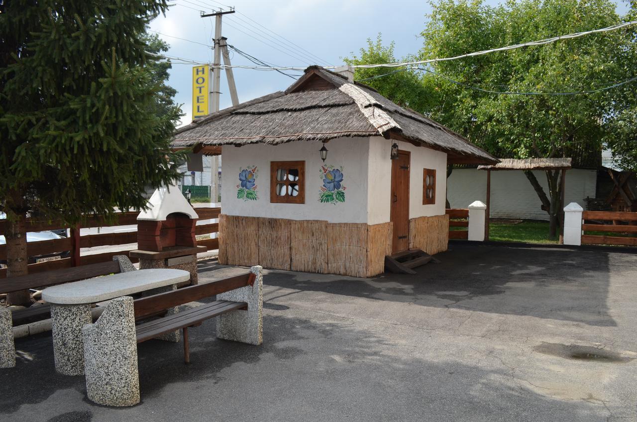 Transit Hotel Дяківці Екстер'єр фото